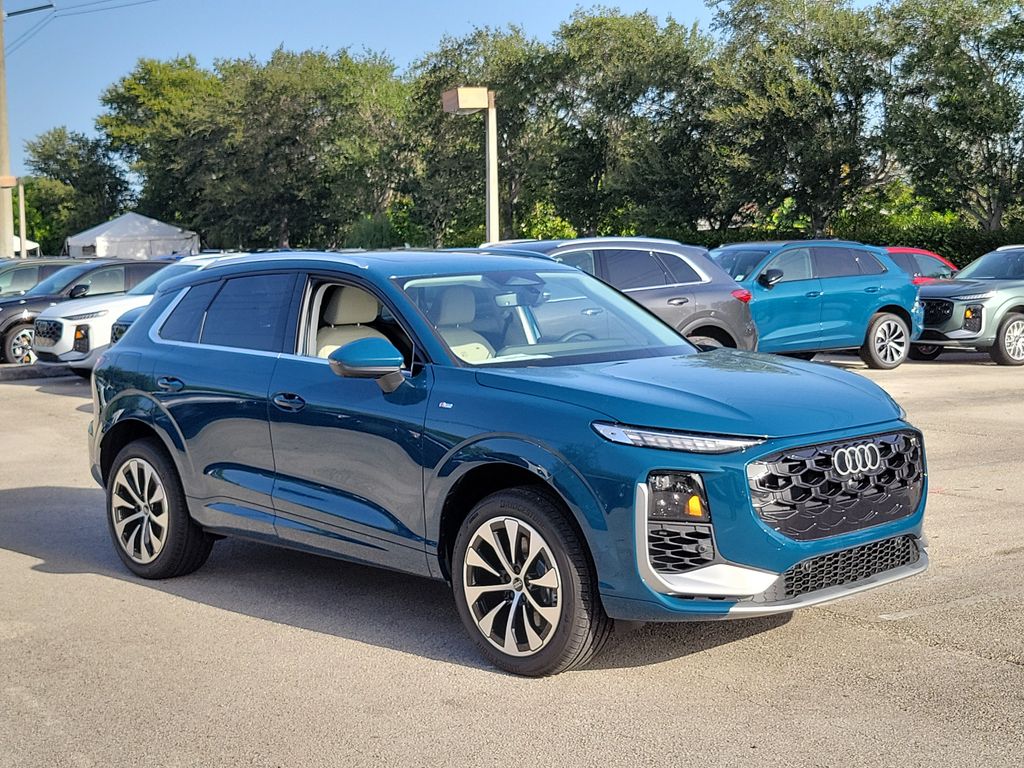 Malpelo Blue Metallic 2026 Audi Q3 SUV / Crossover All-Wheel Drive 7-Speed Automatic