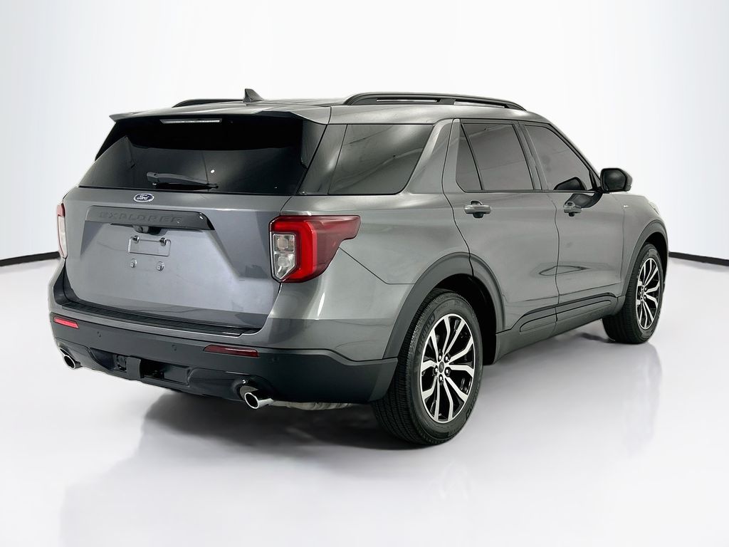 Thumbnail: 2023 Ford Explorer - 5