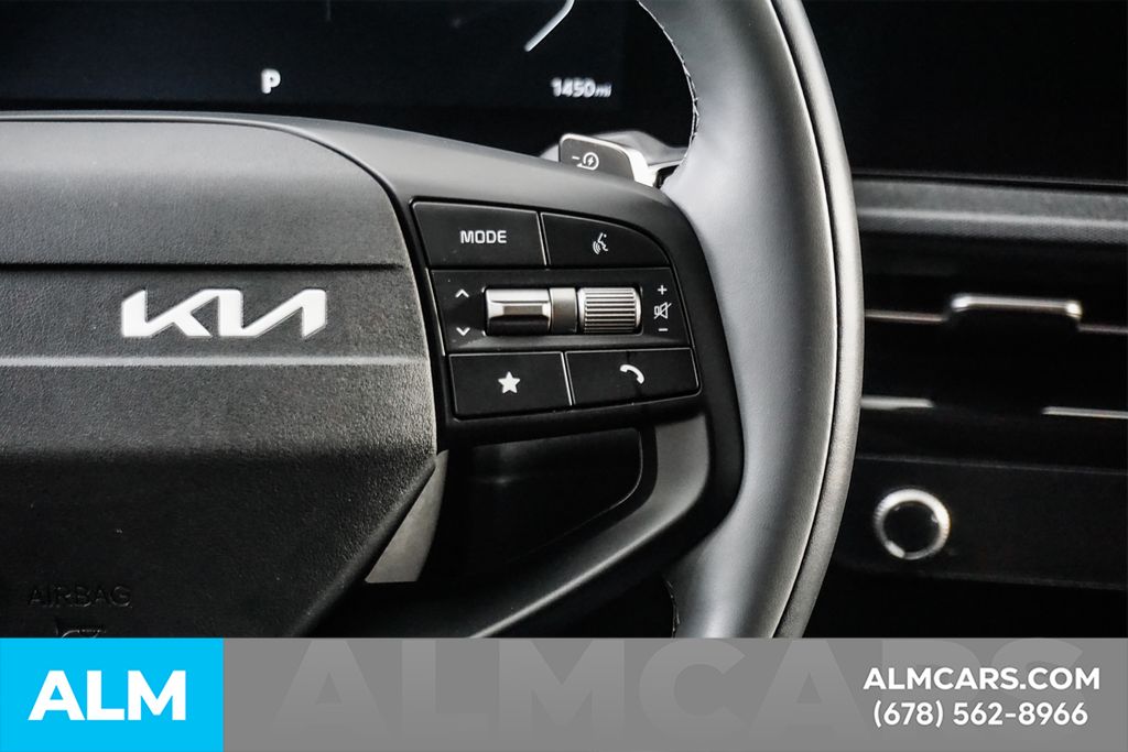 Used 2025 Gray Kia Light image 26