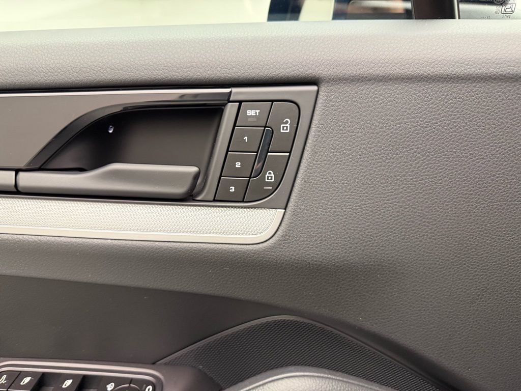 Thumbnail: 2025 Porsche Cayenne - 20