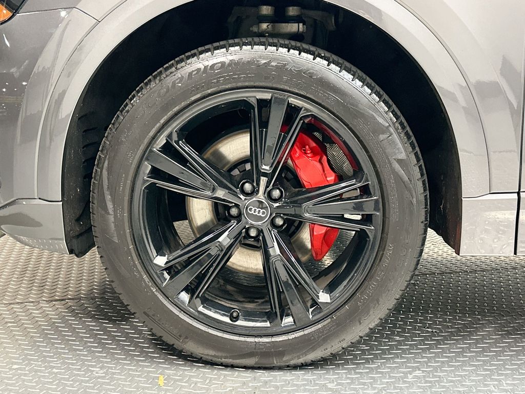 2019 Audi Q8 Premium 5