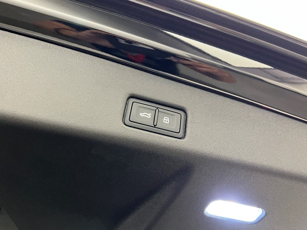 Thumbnail: 2025 Audi Q5 - 8