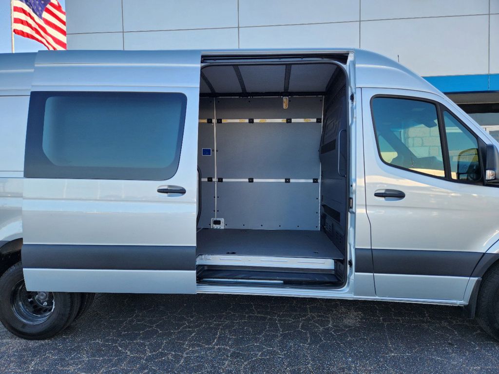 2024 Mercedes-Benz Sprinter 3500 Cargo 170 WB 30