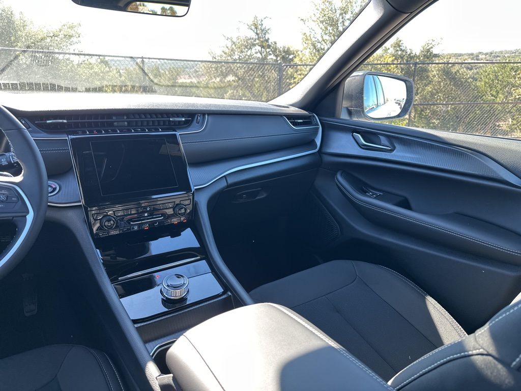 New Car 2025 Jeep Grand Cherokee  For Sale Under $40,000 In Austin, Texas