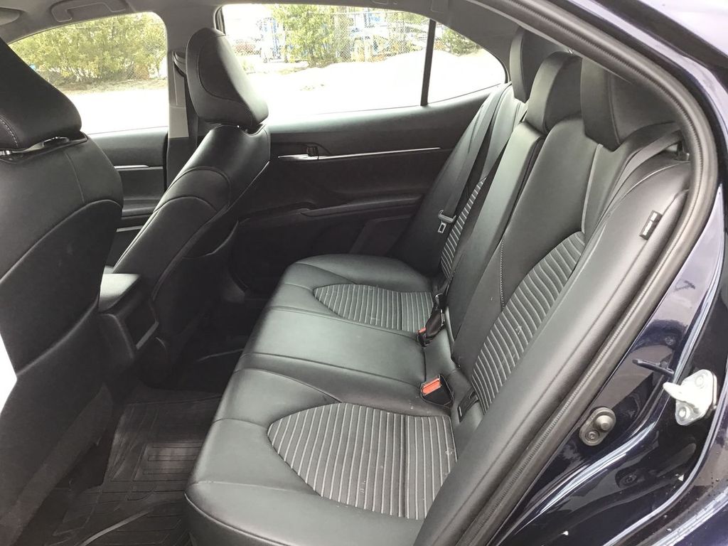 2022 Toyota Camry SE - Photo 17