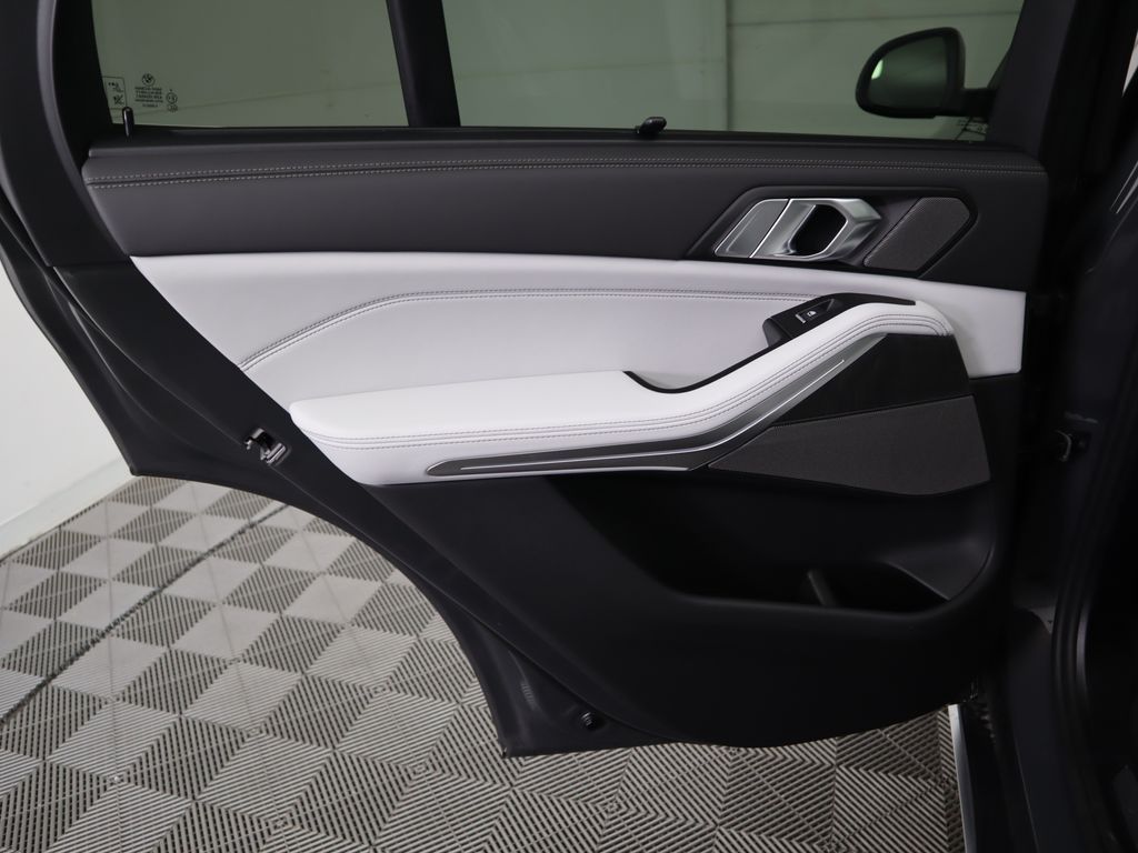 2026 BMW X5 sDrive40i 27