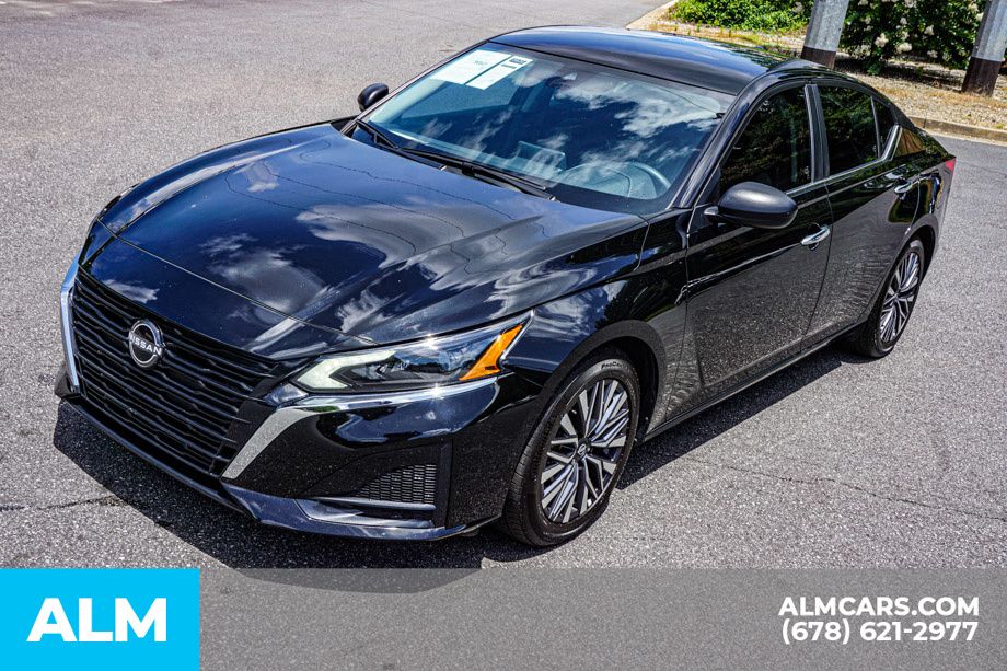 Used 2025 Black Nissan 2.5 SV image 15