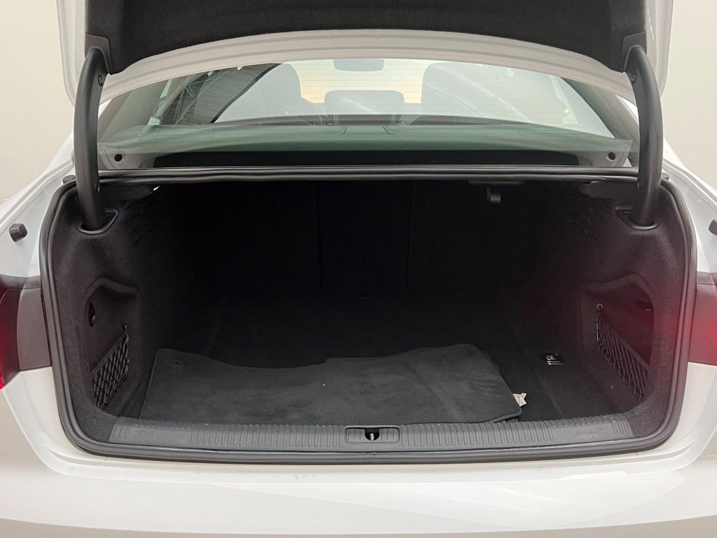 Thumbnail: 2023 Audi A4 - 10