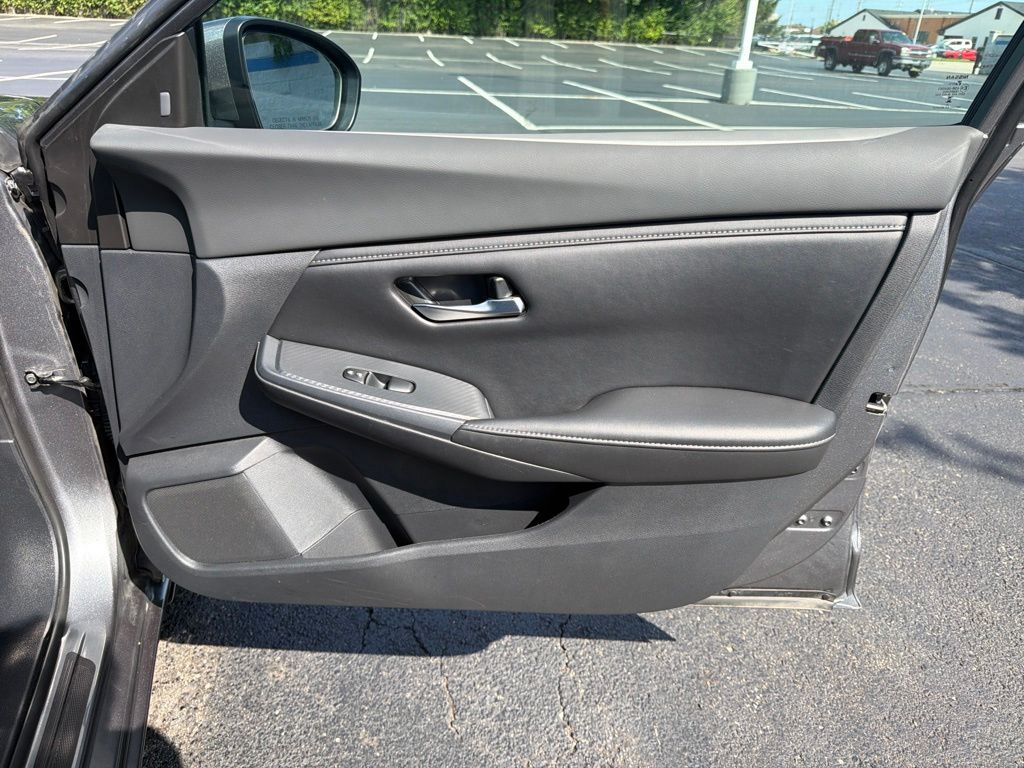 Thumbnail: 2022 Nissan Sentra - 24