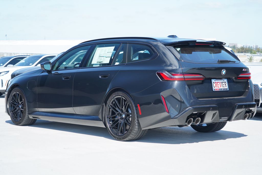 Thumbnail: 2026 BMW M5 - 8