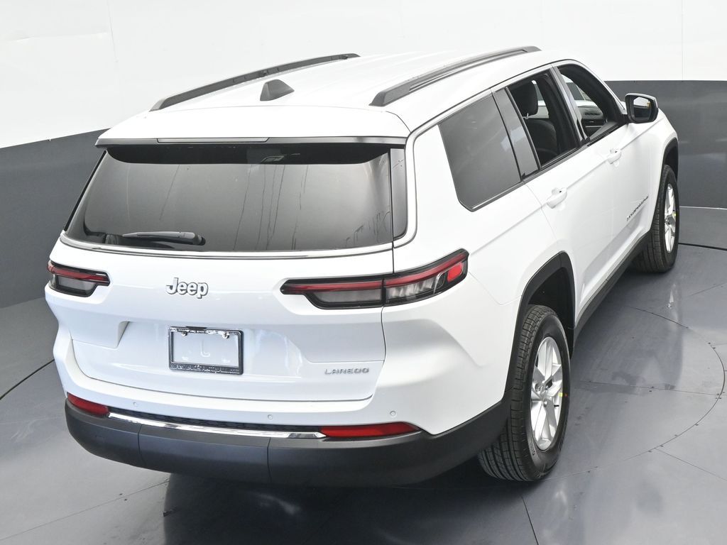 Used 2025 Bright White Clearcoat Jeep Laredo image 39
