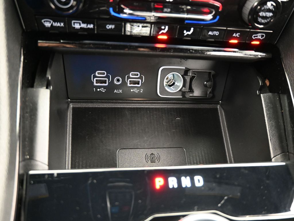 Used 2023 Velvet Red Pearlcoat Jeep Overland image 28