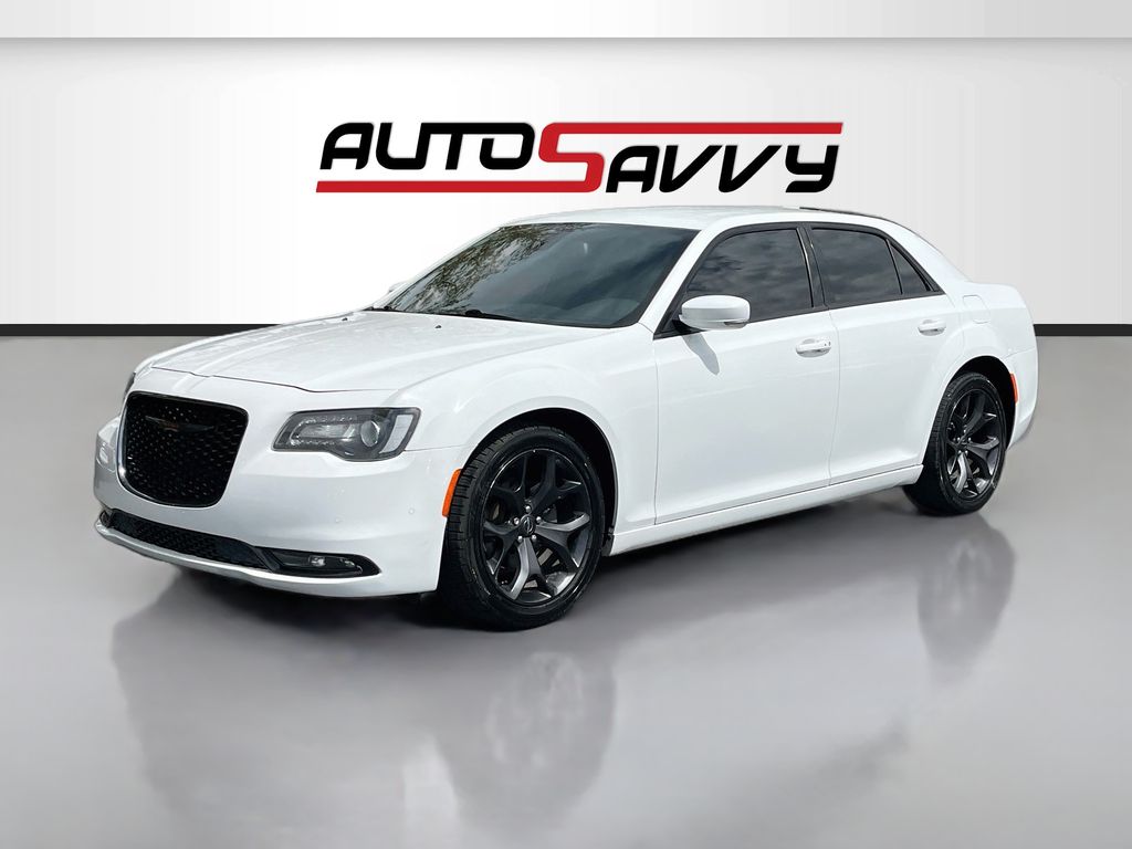 Used 2021 White Chrysler S image 3