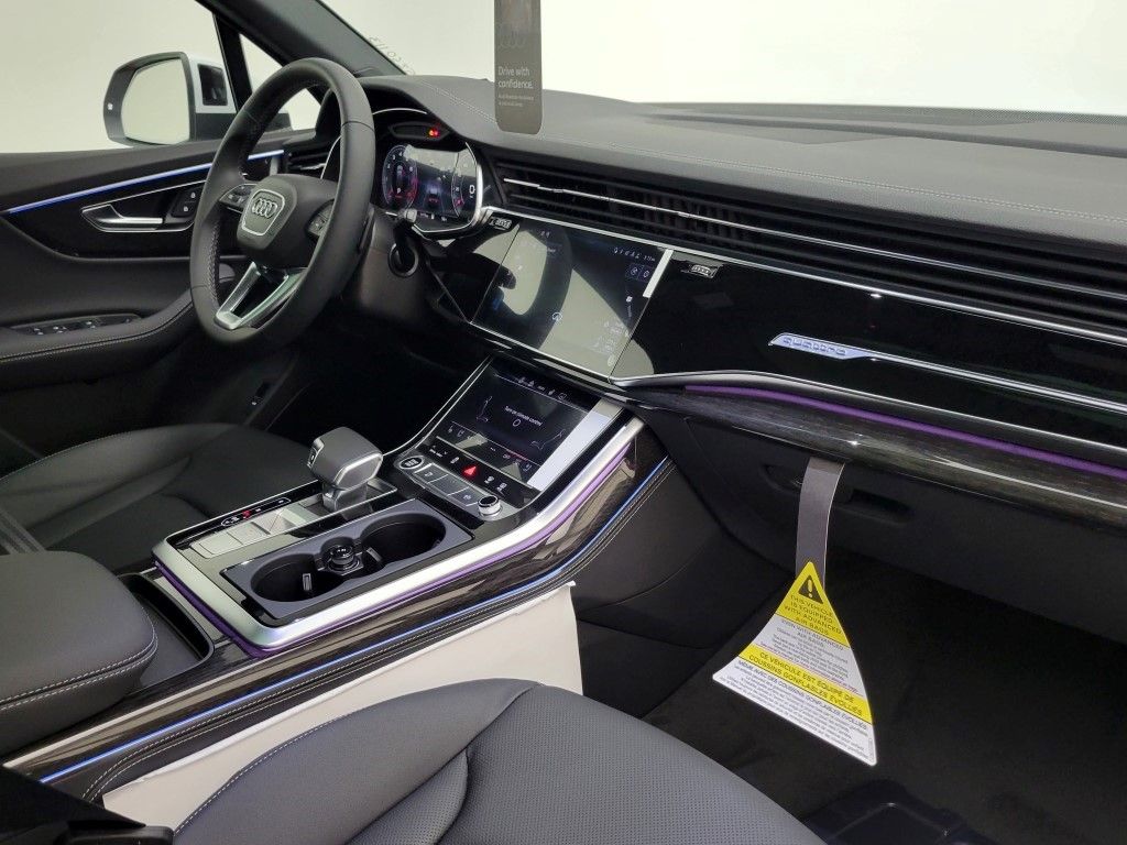 Thumbnail: 2026 Audi Q7 - 18