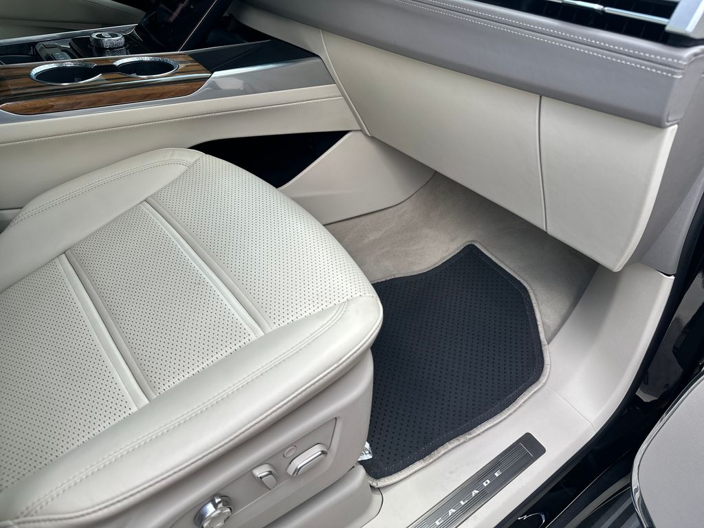 Used 2025 Black Cadillac Premium Luxury Platinum image 42