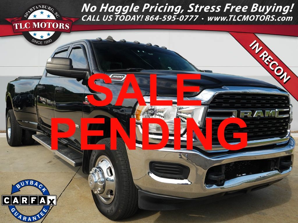 Diamond Black Crystal Pearlcoat 2022 RAM 3500 Pickup Truck Four-Wheel Drive 6-Speed Automatic