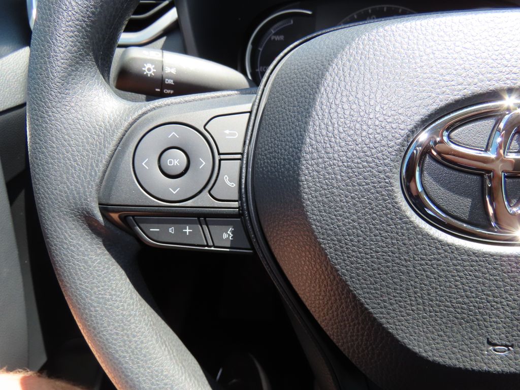 2025 Toyota RAV4 LE 11