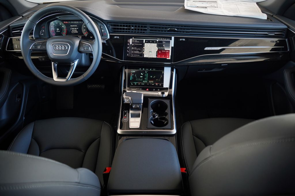 Thumbnail: 2026 Audi Q8 - 8