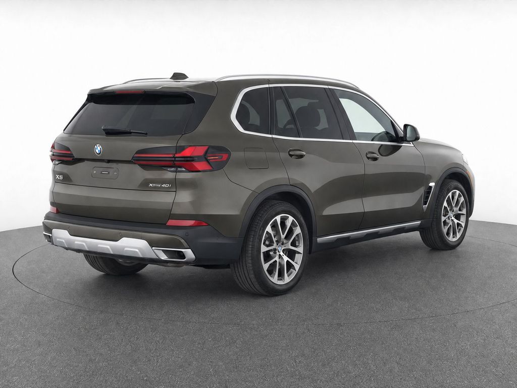 Thumbnail: 2026 BMW X5 - 3