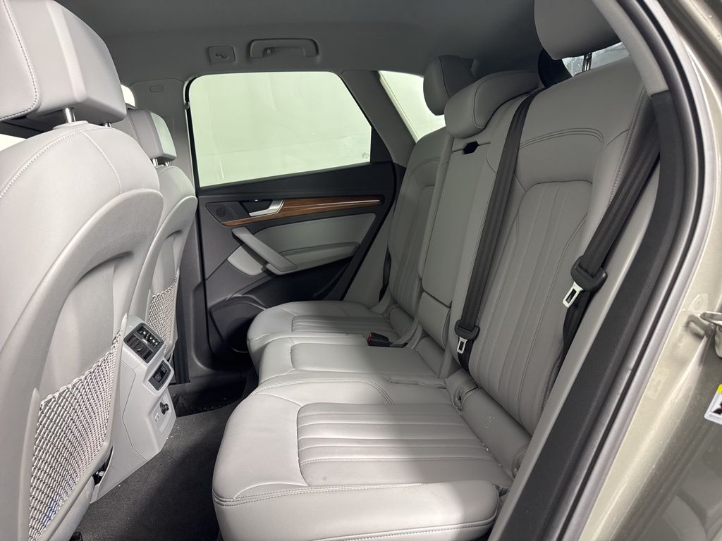 2023 Audi Q5 e Premium 11