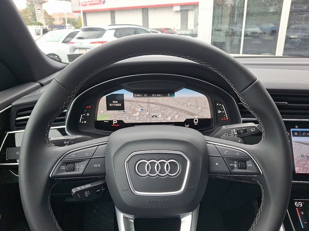 Thumbnail: 2025 Audi Q8 - 20
