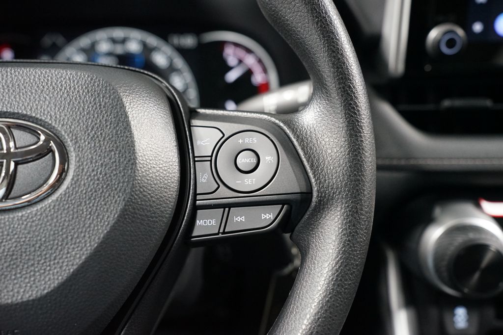 Thumbnail: 2025 Toyota RAV4 - 13