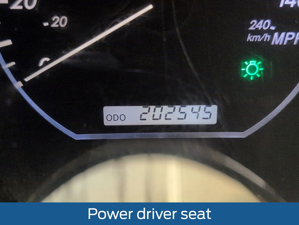 Used 2005 Black Lexus 330 image 17