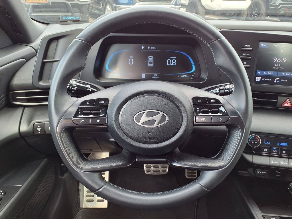 Used 2025 Hyundai Elantra Sedan