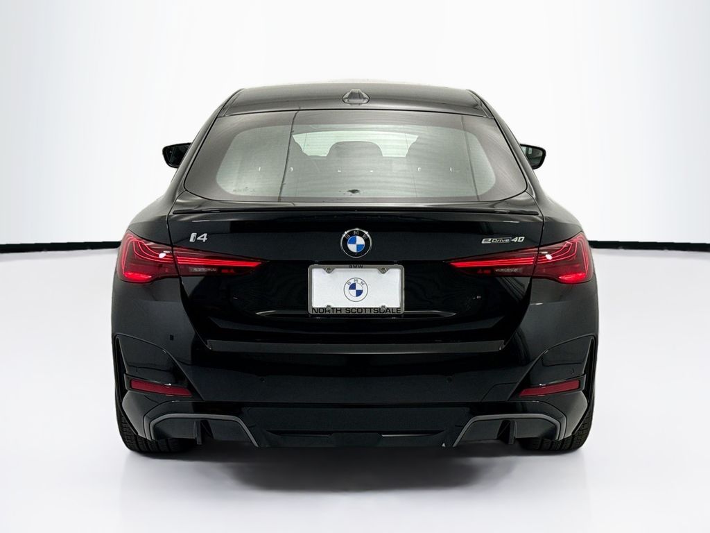 Thumbnail: 2026 BMW i4 - 6