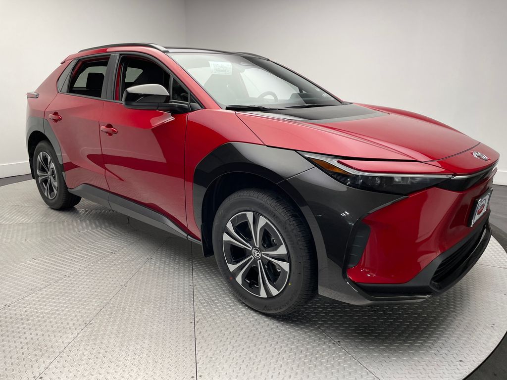 2025 Toyota bZ4X XLE 3