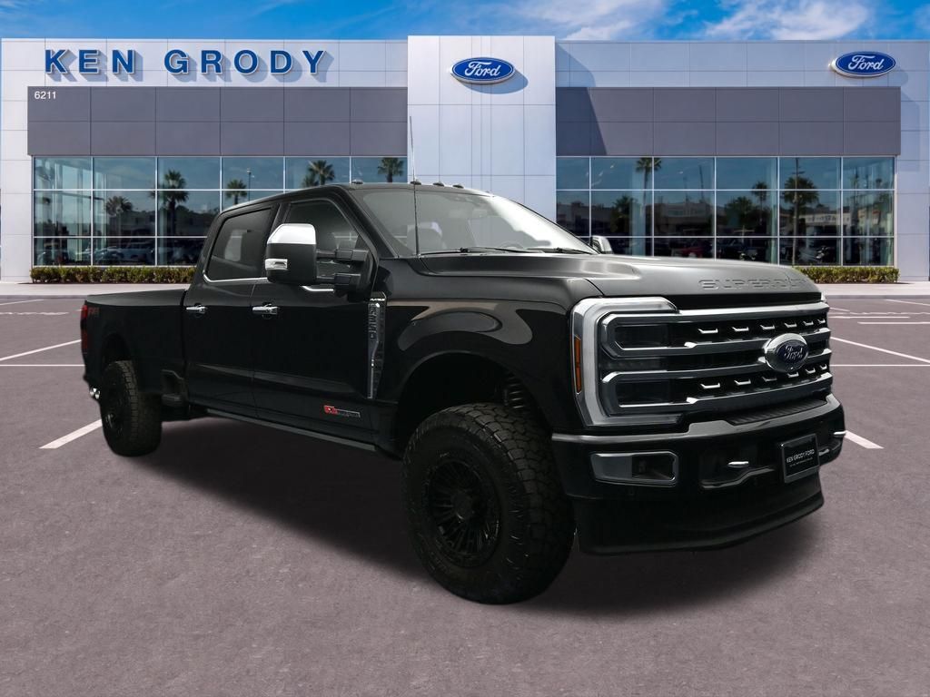  2024 Ford F-350 Super Duty Platinum Crew Cab 4WD   