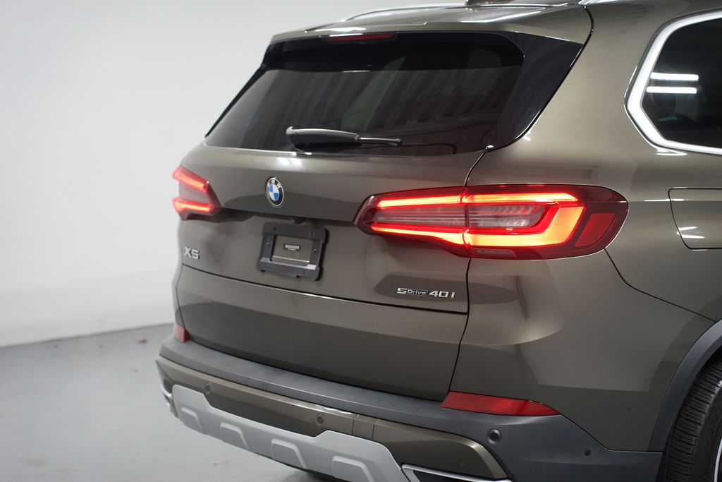 Thumbnail: 2021 BMW X5 - 9