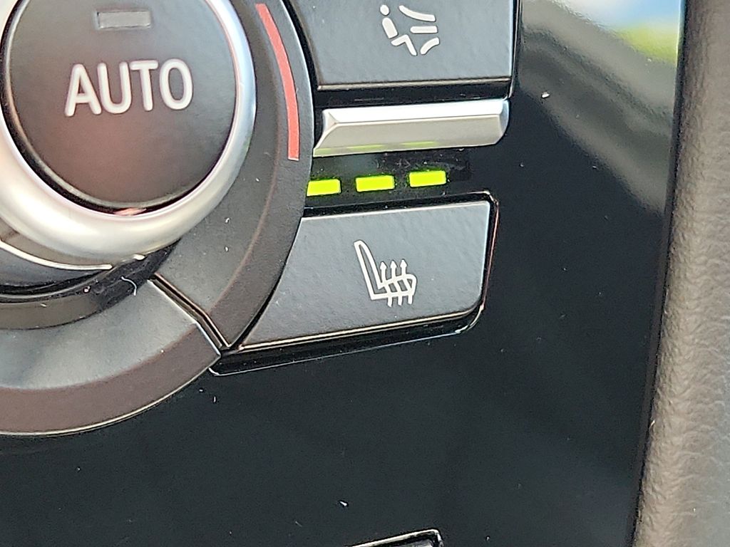 Thumbnail: 2019 BMW X6 - 25