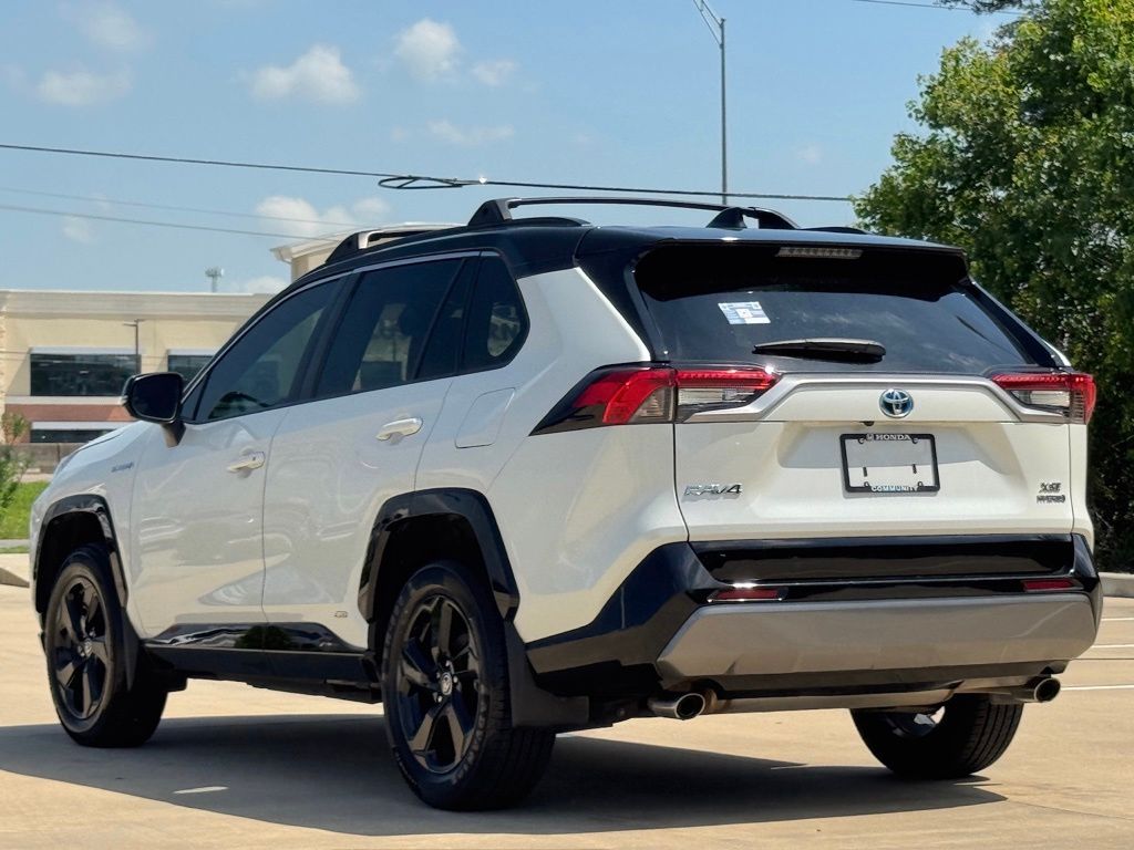 2021 Toyota RAV4 Hybrid XSE White at EAG Ford Navasota