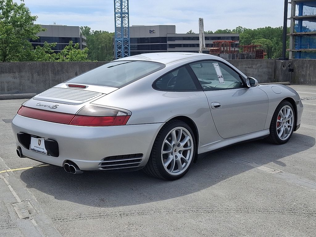 2004 Porsche 911 Carrera 4S 8