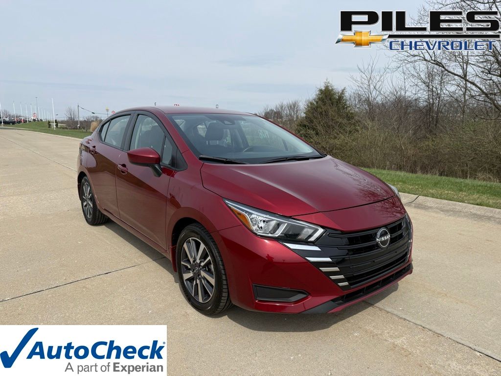2024 Nissan Versa SV FWD