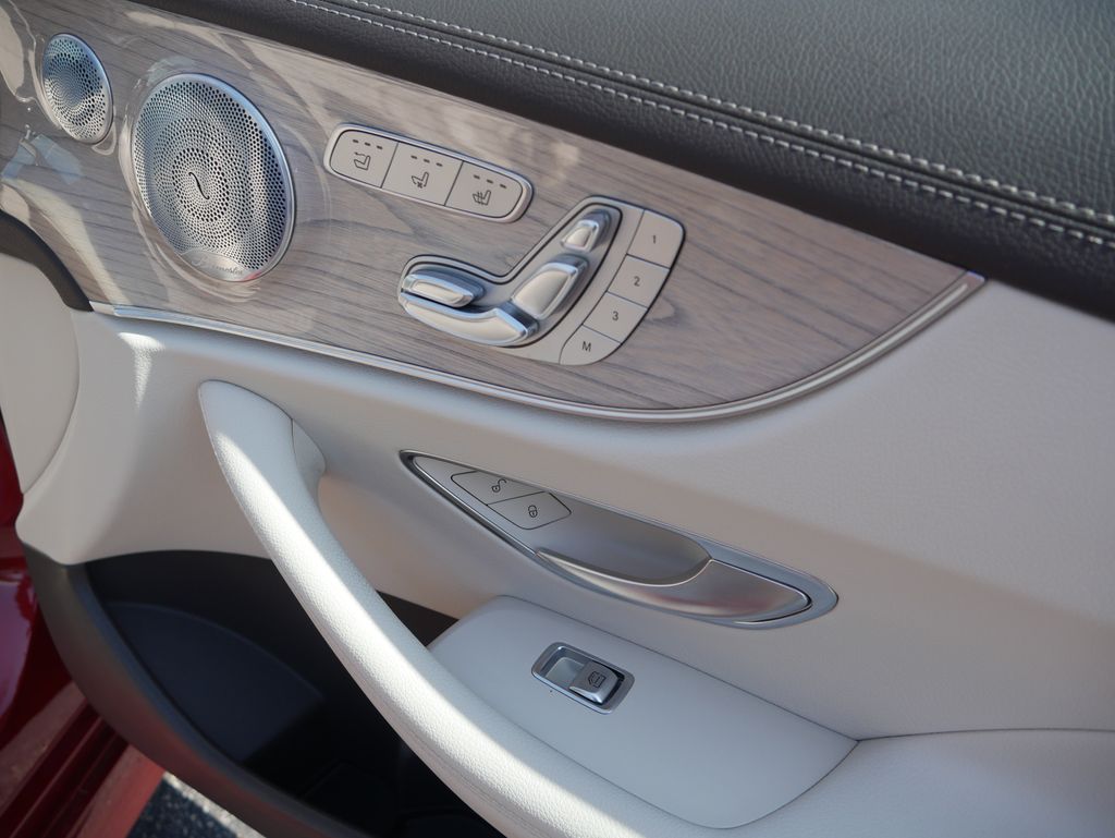 Thumbnail: 2018 Mercedes-Benz E-Class - 19