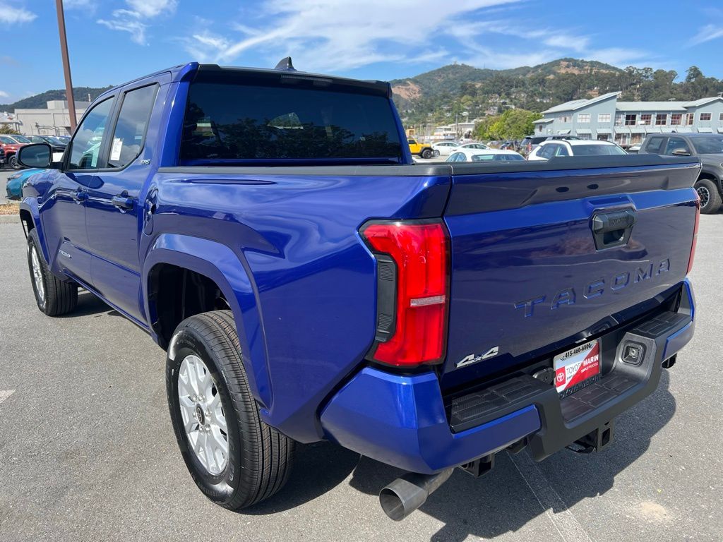 2025 Toyota Tacoma SR5 Double Cab photo 4