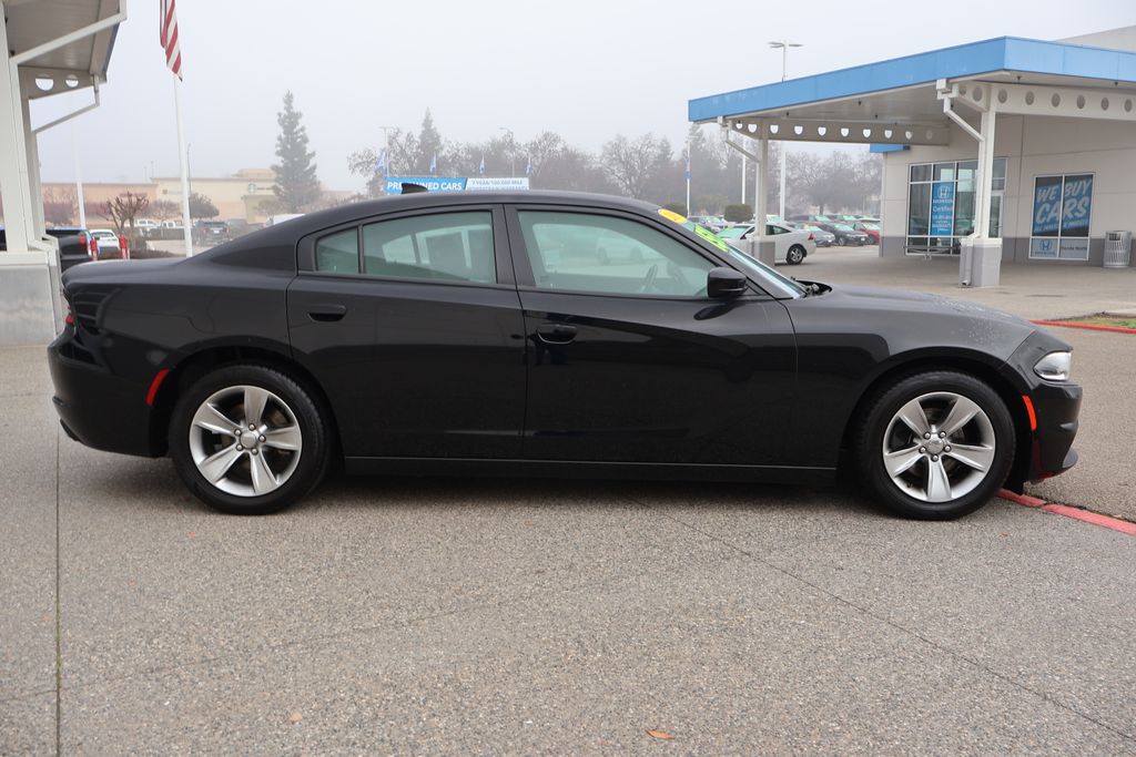 2015 Dodge Charger SXT 4