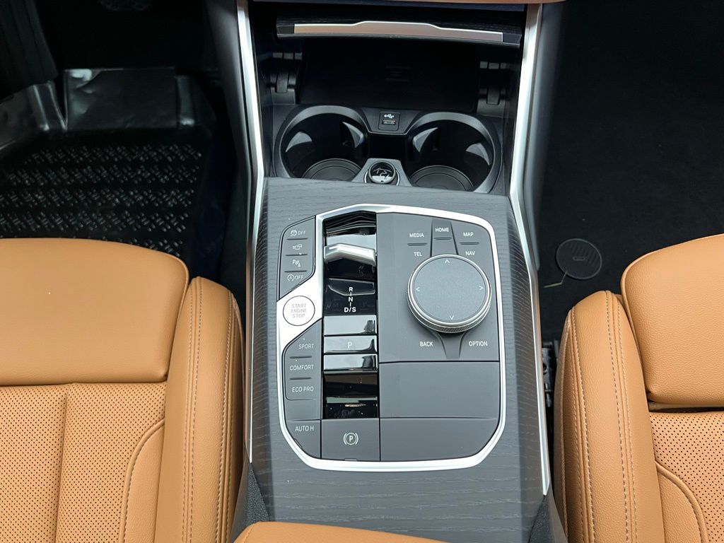 Thumbnail: 2026 BMW 3 Series - 12