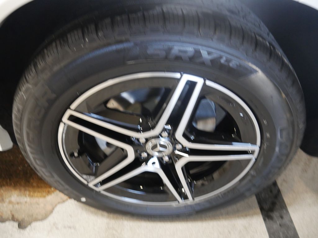 Thumbnail: 2026 Mercedes-Benz GLE - 13