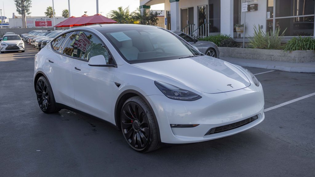 Used 2022 Tesla Model Y Performance 4D Sport Utility