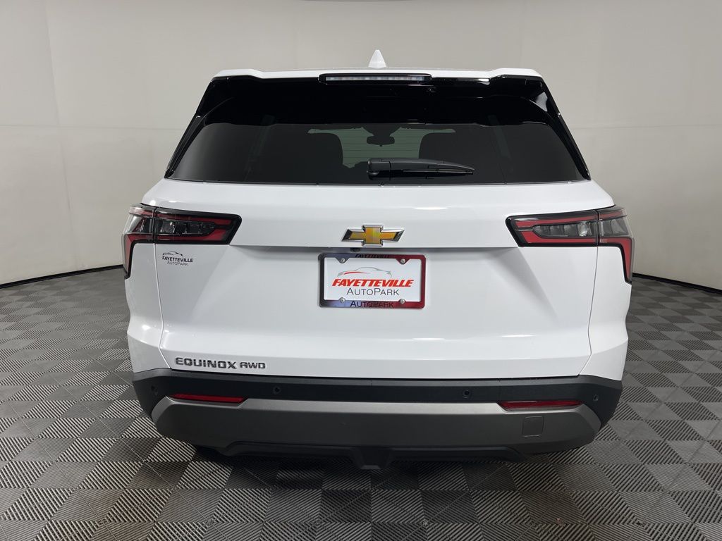 Thumbnail: 2026 Chevrolet Equinox - 4