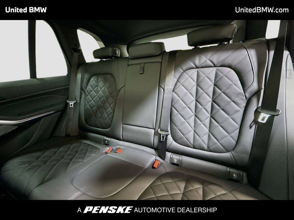 Thumbnail: 2026 BMW X5 - 13