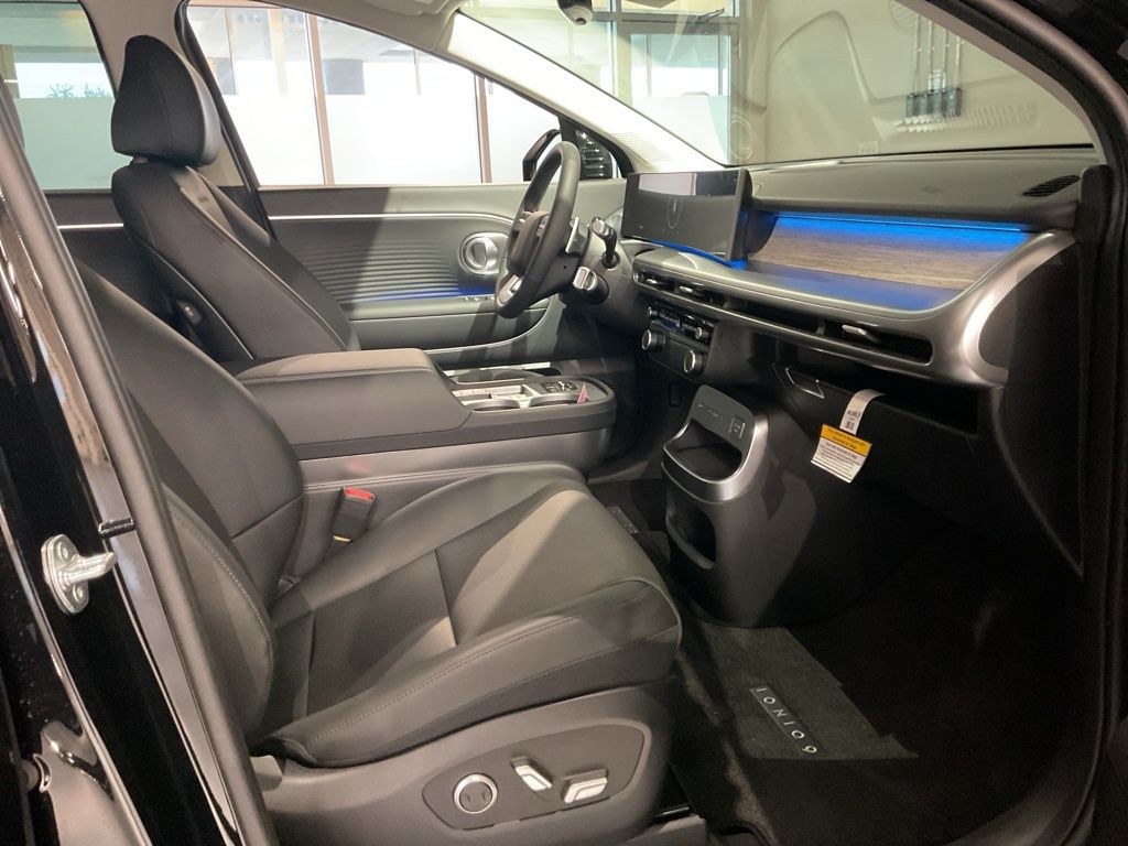 New 2026 Black Hyundai SEL image 28