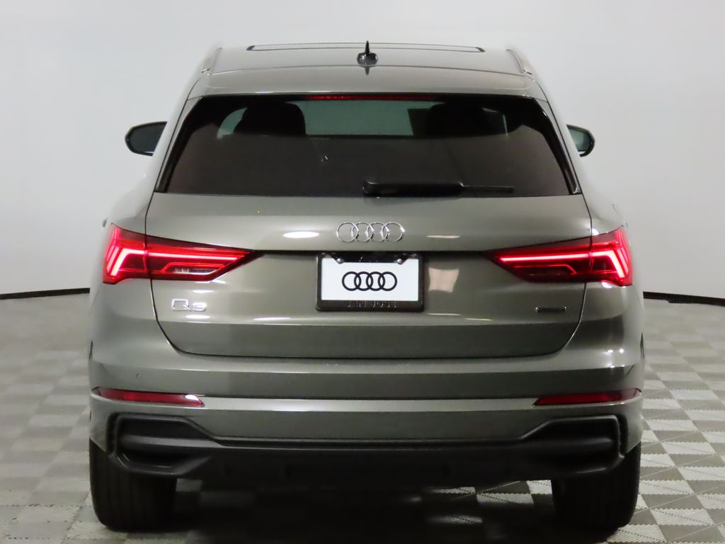 Thumbnail: 2025 Audi Q3 - 4