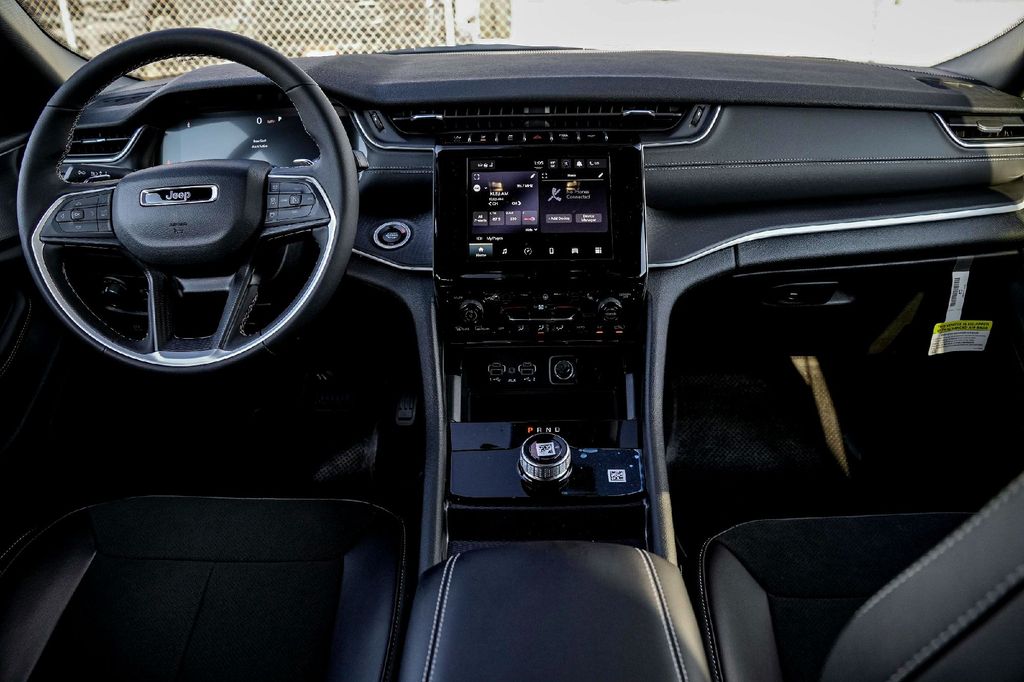 New Car 2025 Jeep Grand Cherokee L  Altitude X For Sale Under $50,000 In Taylor, Texas
