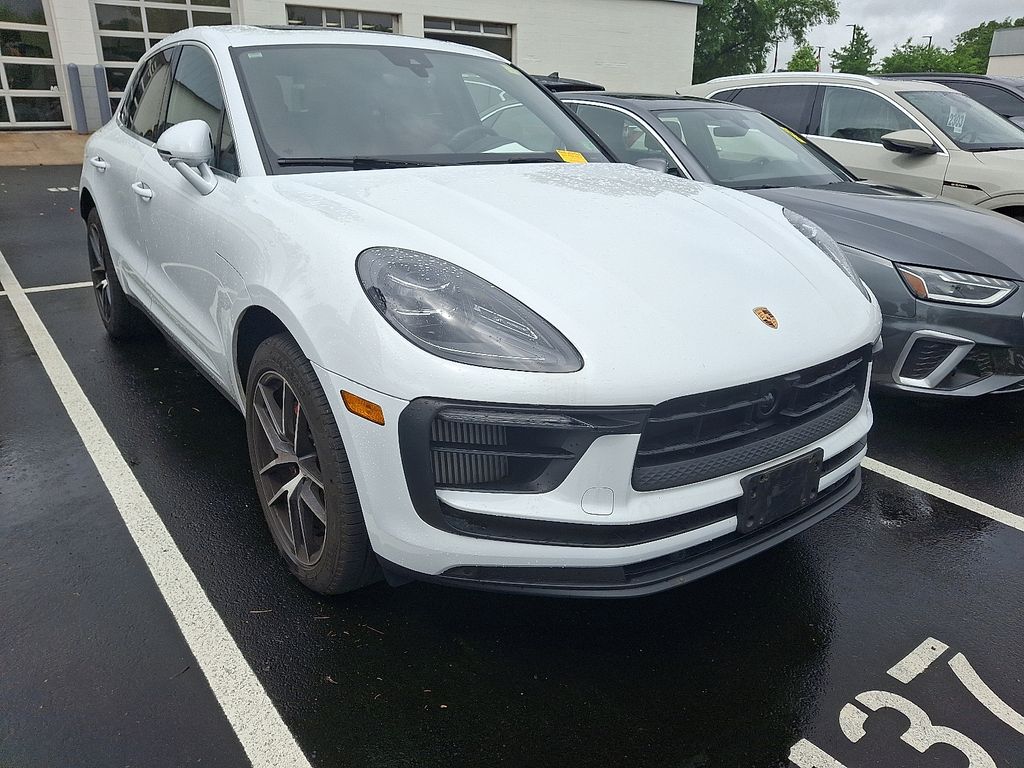 2023 Porsche Macan S 3