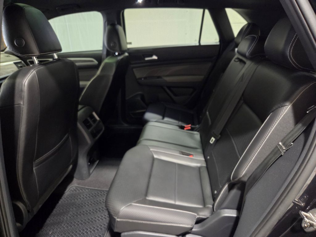 2021 Volkswagen Atlas Cross Sport 3.6L V6 SE w/Technology photo