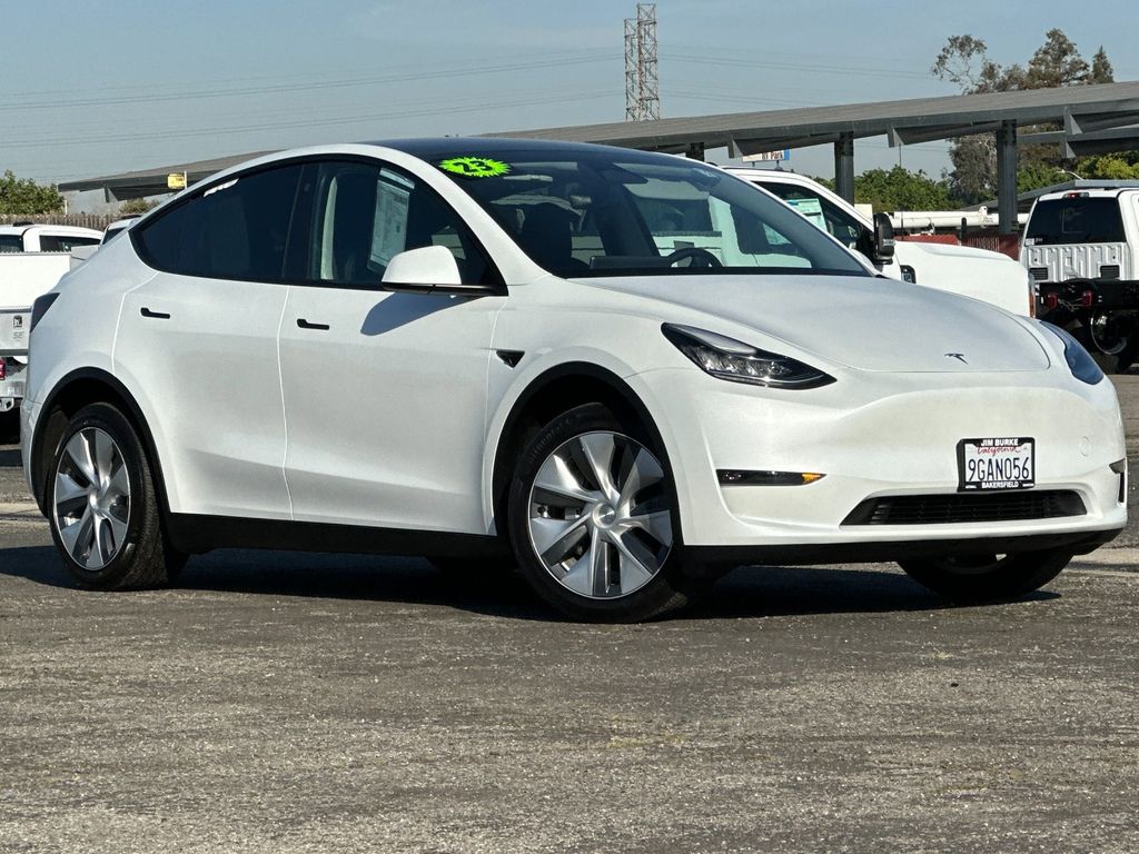 Pearl White 2023 Tesla Model Y Long Range AWD SUV / Crossover All-Wheel Drive 1-Speed Automatic